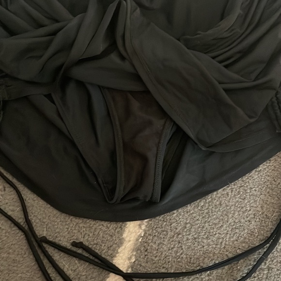 Swimsuit skirt - Picture 2 of 3